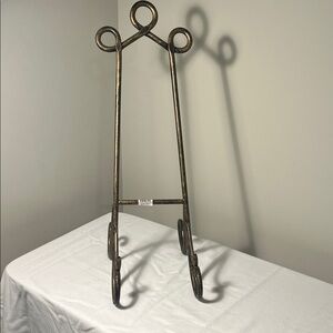 Elegant Bronze Easel Stand